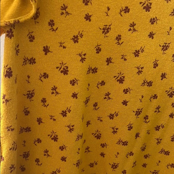 GAP Yellow Floral Ruffle Top - Picture 5 of 7